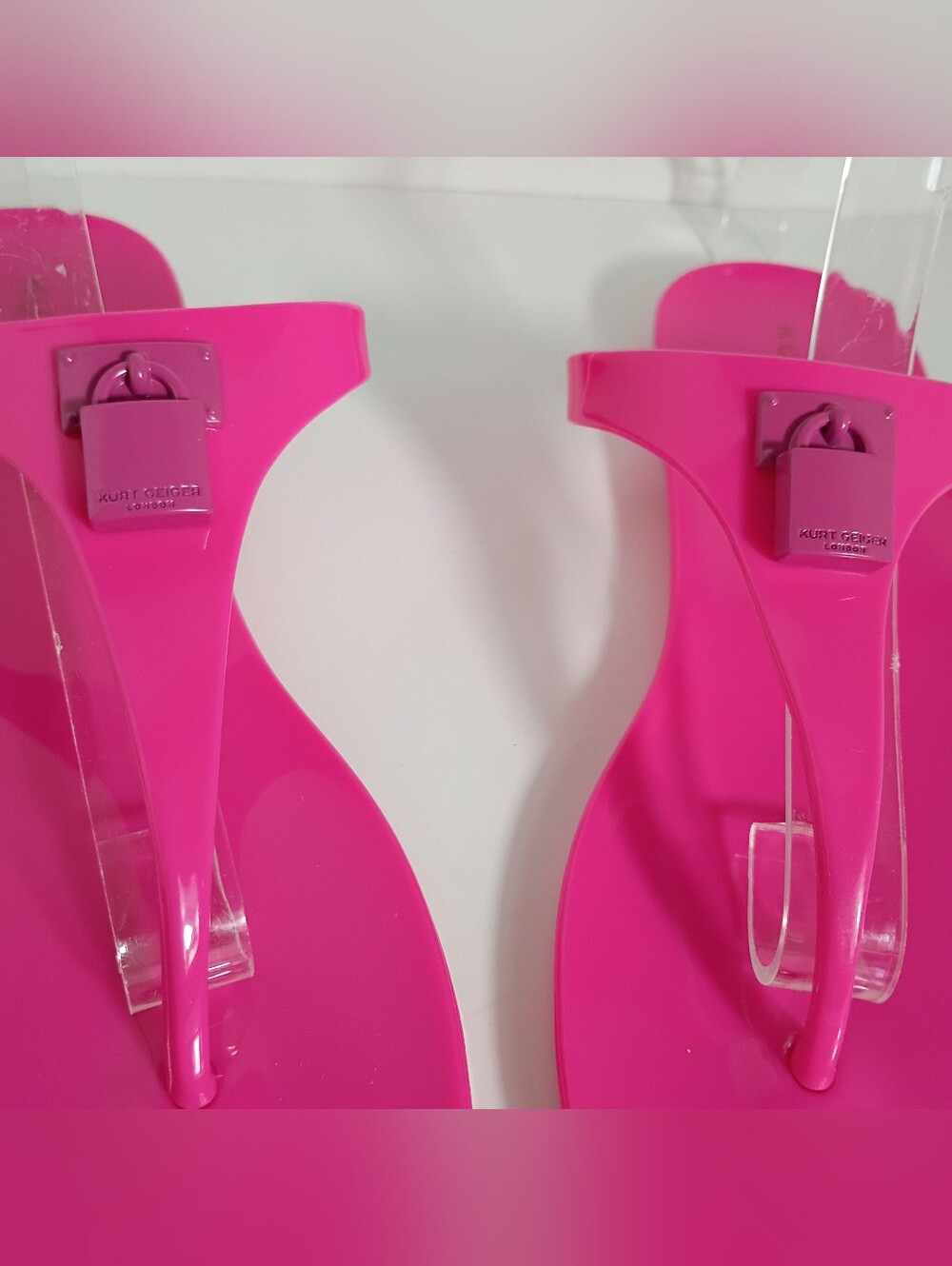 Kurt Geiger London Brixton Fushia Pink Jelly Thong Sandals Size 37/US 7 - Picture 3 of 11